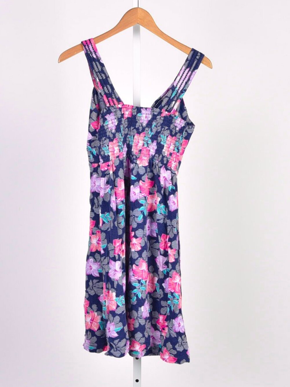 Tommy Bahama Empire Waistline Knit Preppy Floral Dress Embroidered Detail Size M
